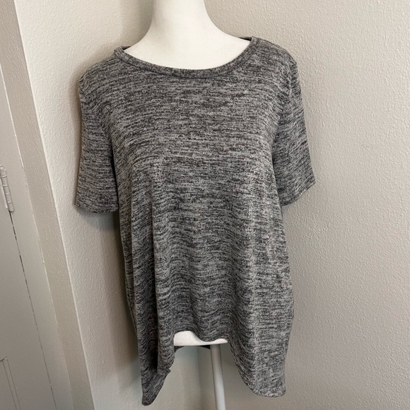 ENOUGH About Me Short Sleeve High Low Split Back Sweater SZ L Gray - Picture 1 of 9